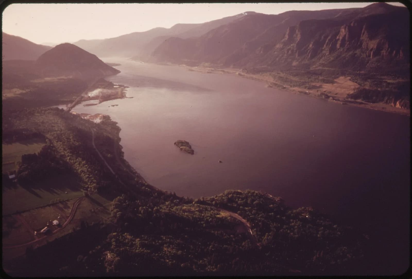 Columbia River Gorge (Hood River)